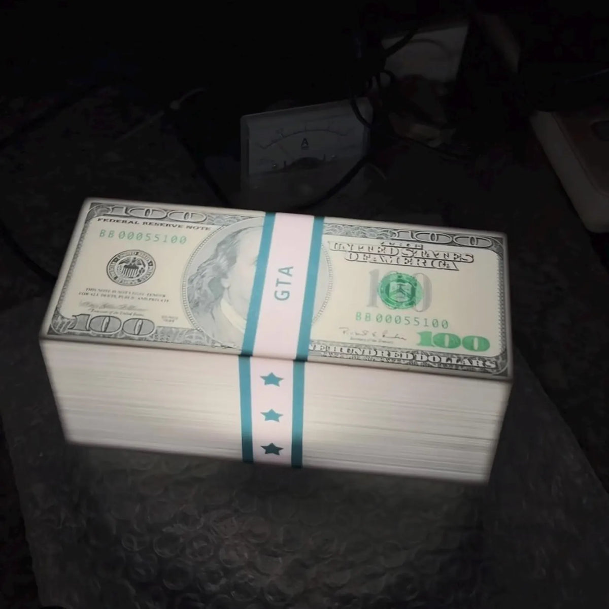 Levitating Money Stack Lamp – Magnetic Floating RGB Ambient LED Light